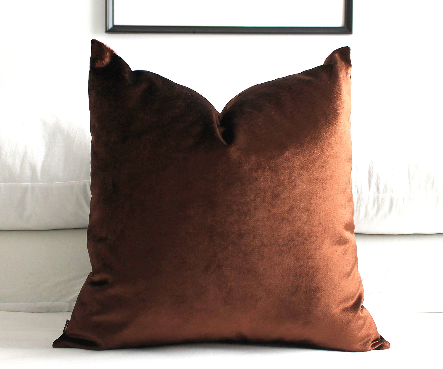 Luxury velvet pillow covers in a rich coffee brown. Perfect finishing touch for your living room or bedroom decor refresh. All order ship with UPS express.