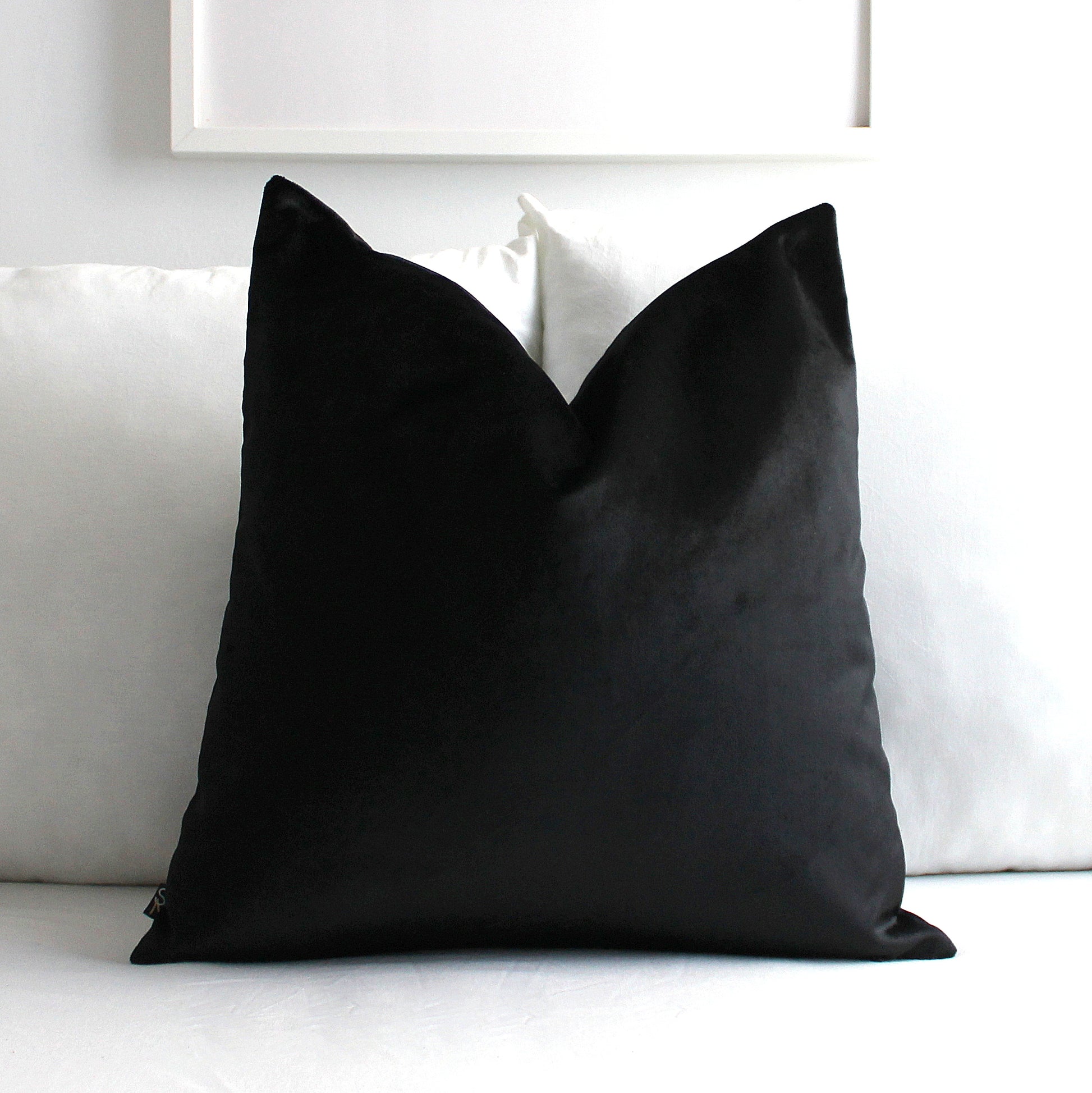 Premium high quality shiny black velvet pillow cover, all sizes available, all orders express shipped with UPS. 