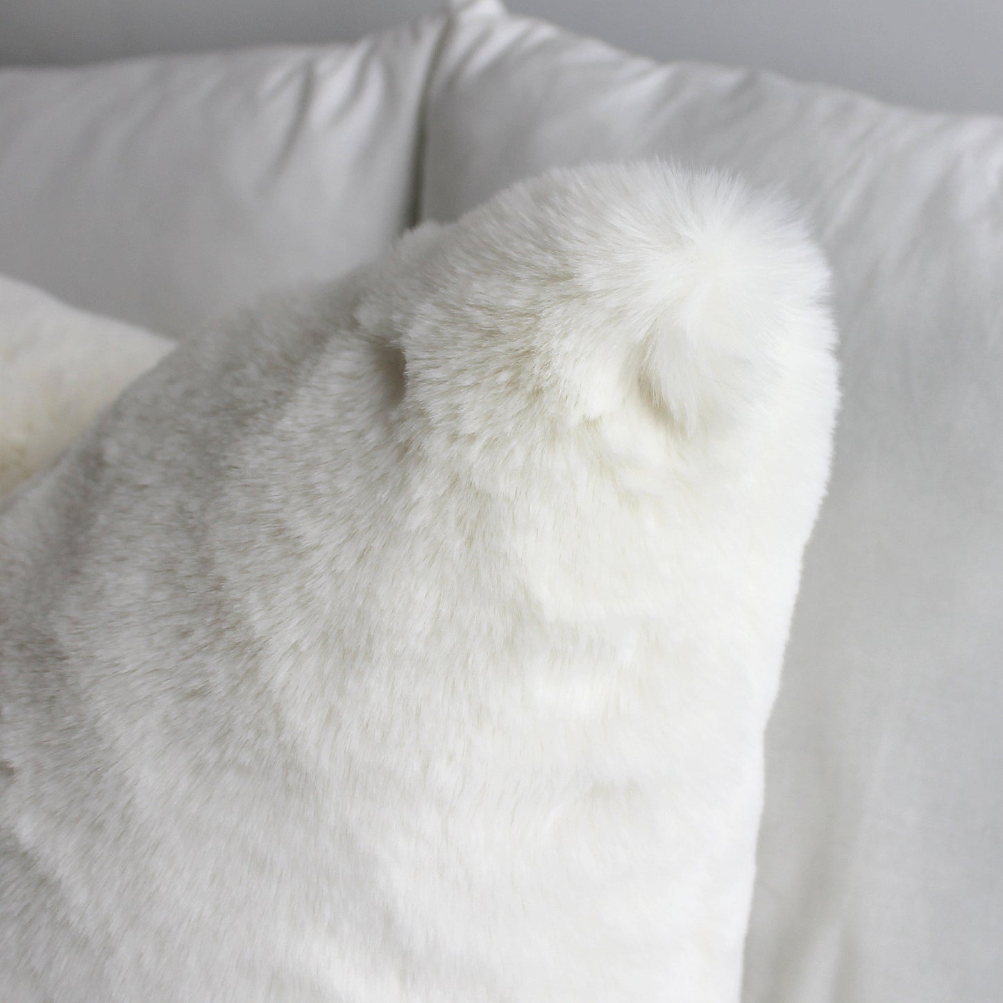 Luxurious Puffy Faux Fur Pillow Cover - Cream