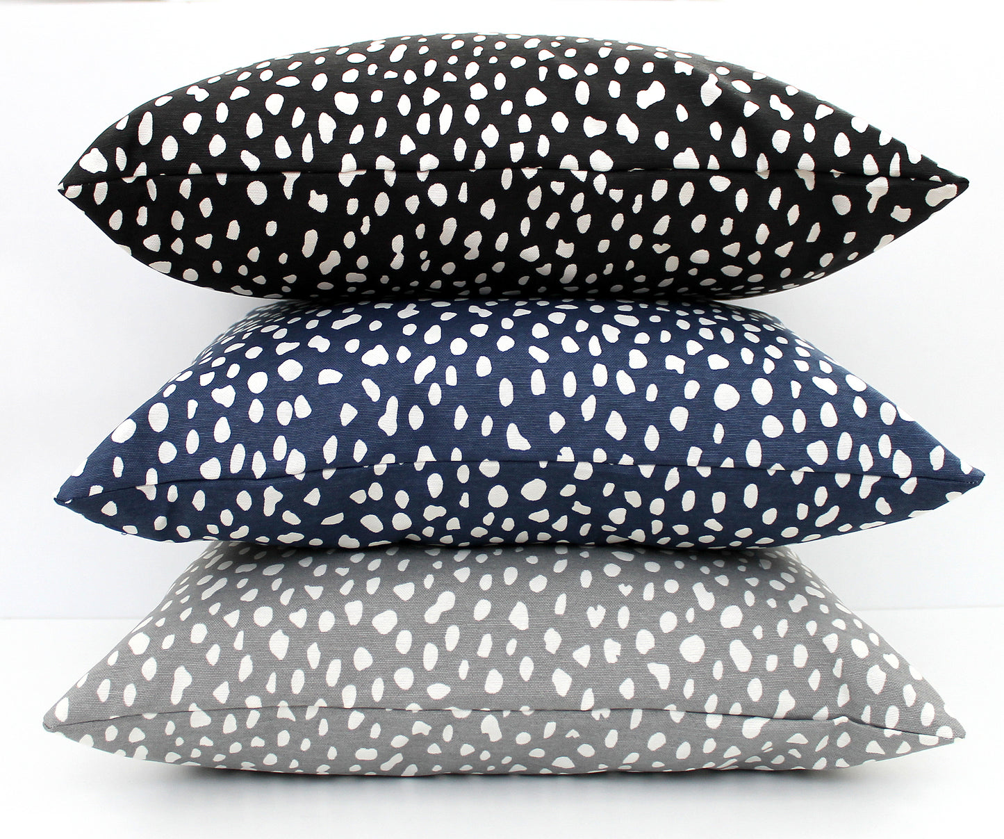 Black and White Spots Pillow Cover