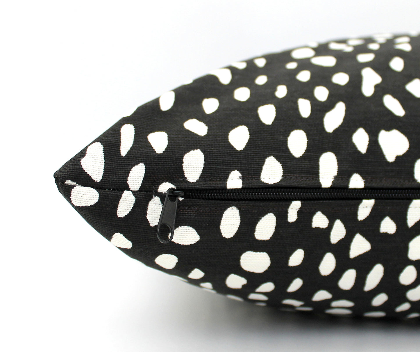 Black and White Spots Pillow Cover